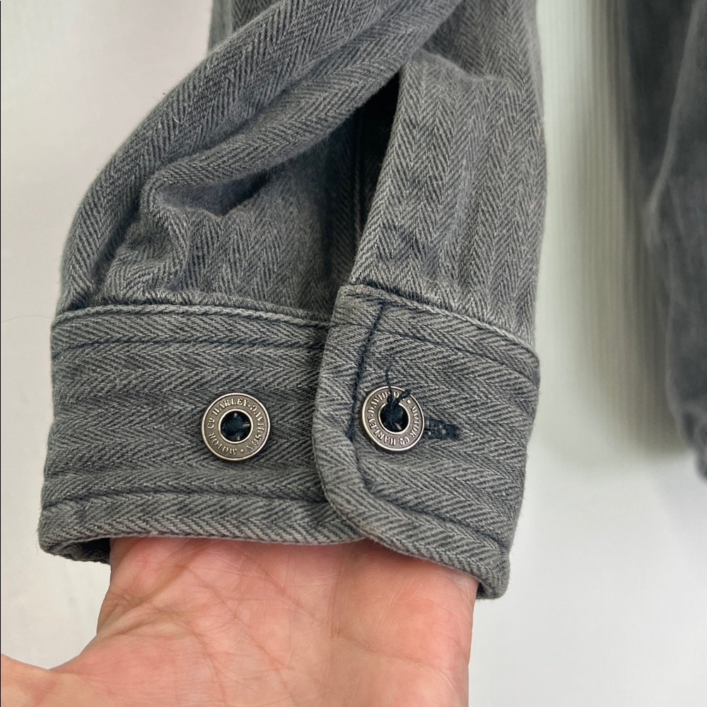 Harley Davidson - Vintage Gray Stonewashed Harley  Button Down Shirt Size Medium - Picture 3 of 11